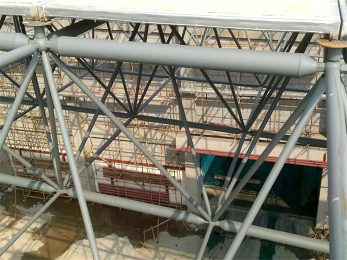 兴城公安局网架天基板屋面